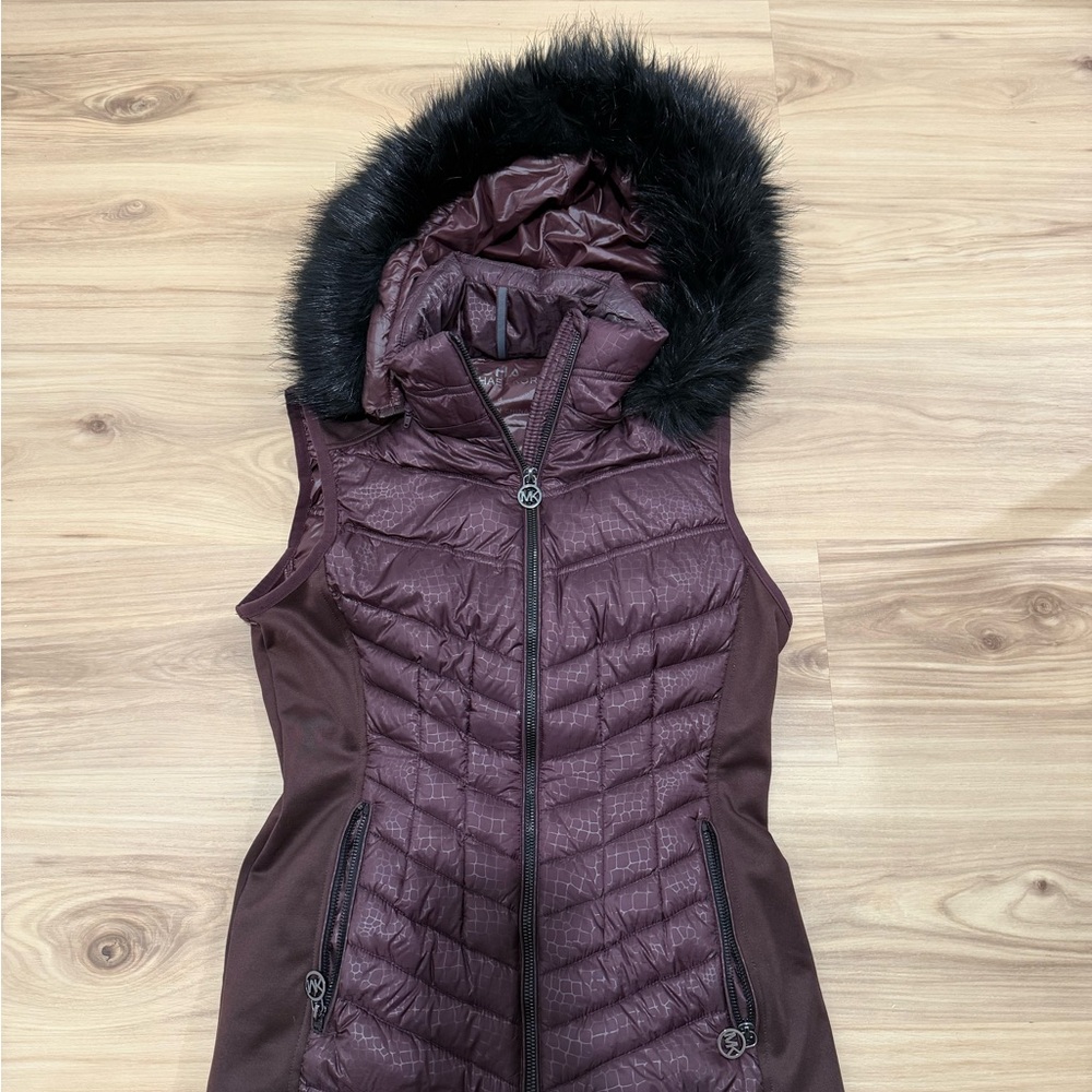Women's Quilted Vest with Faux Fur Trim